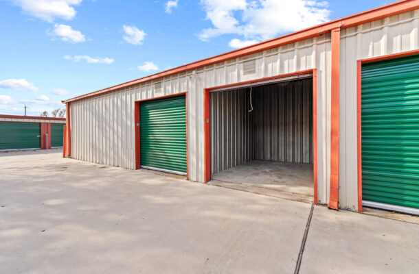 Curio Storage Northline Houston Spacious Drive up units for rent